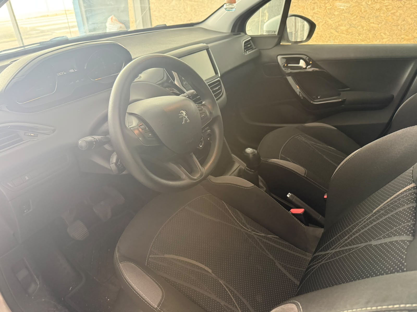 PEUGEOT